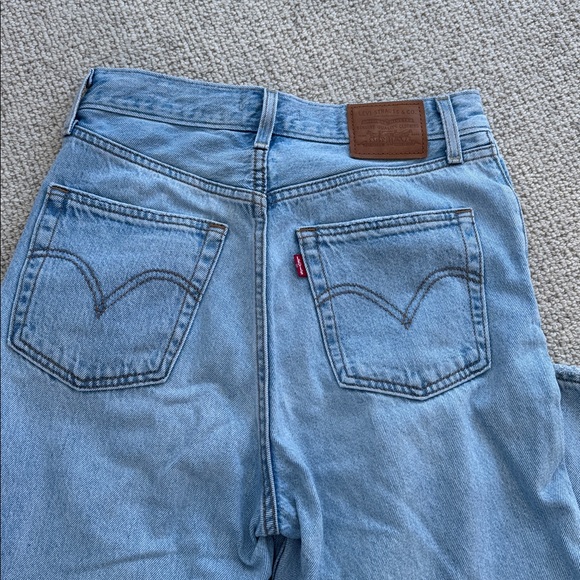 LEVI’S Premium Ribcage Straight - Picture 3 of 5